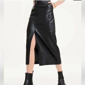 DKNY Faux Leather Midi Skirt with Cargo Pockets Size XS